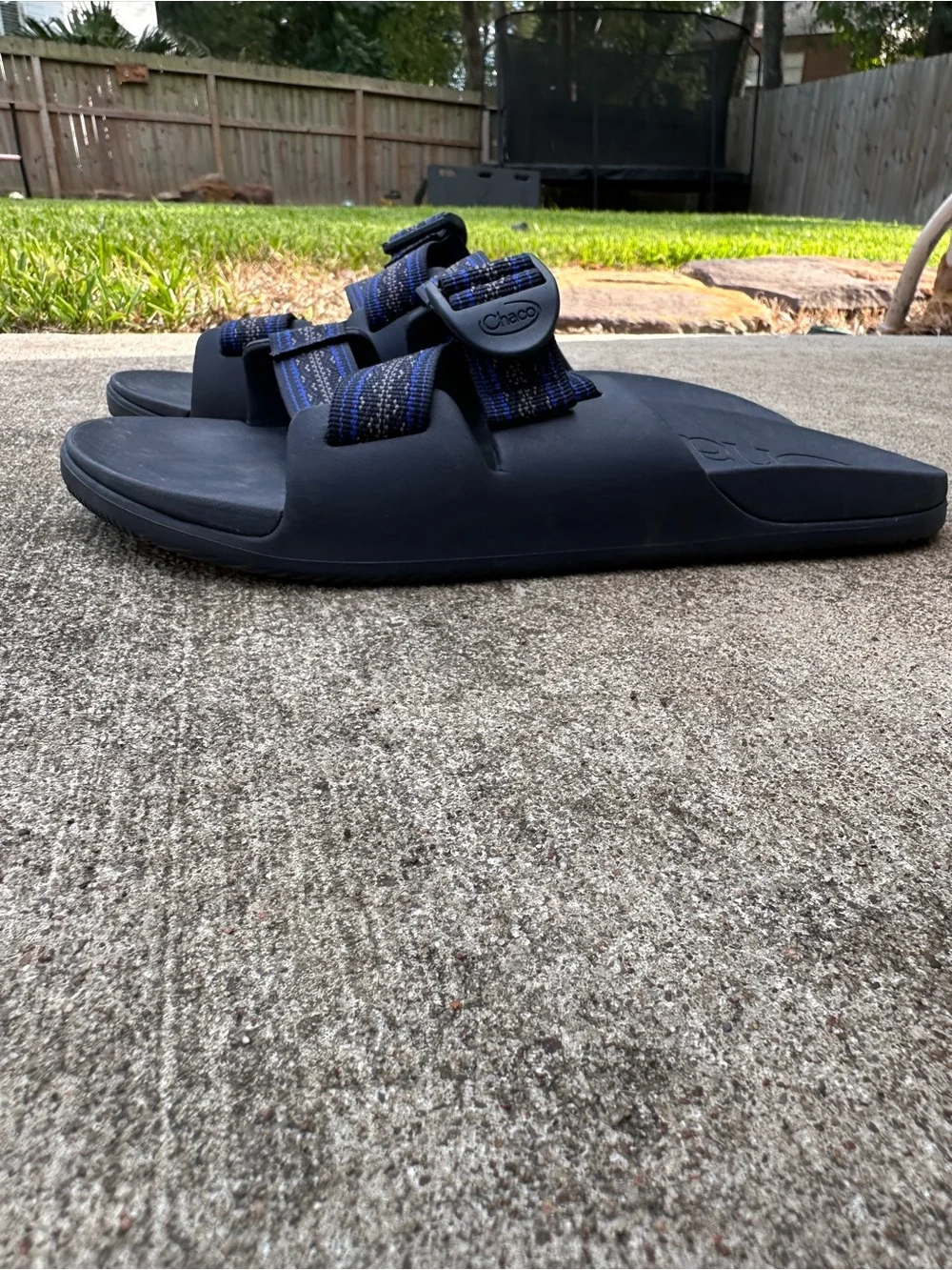 Chaco Men's Chillos Slides in blue and grey Slip on Sandals Size 10 (A45)